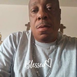 Meet your Posher, Victor